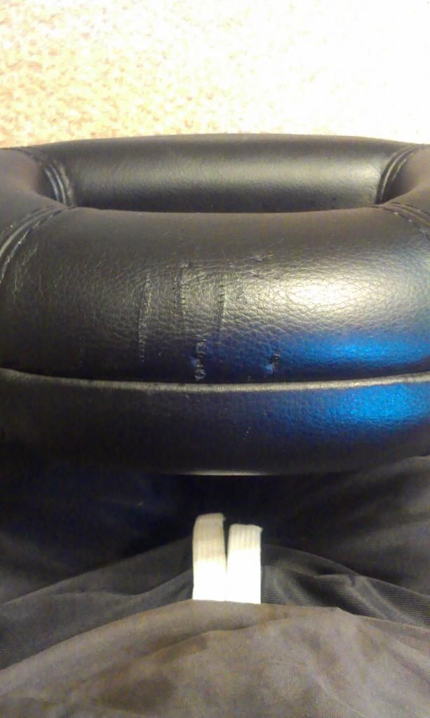 FS Beetle Headrests 2 Leather/4 Cloth (all black) VW Vortex