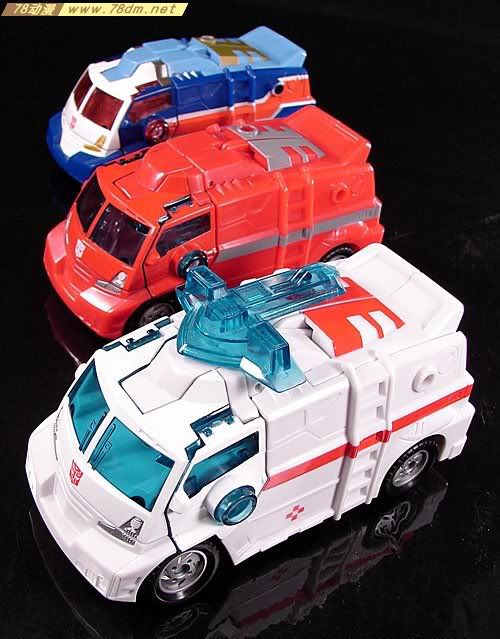 变形金刚Convention & Club Exclusives系列玩具 Ratchet 救护车