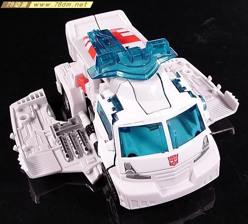 变形金刚Convention & Club Exclusives系列玩具 Ratchet 救护车