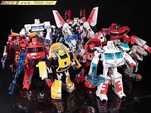 变形金刚Convention & Club Exclusives系列玩具 Ratchet 救护车