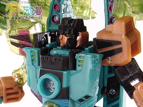 变形金刚展会版玩具 skyquake