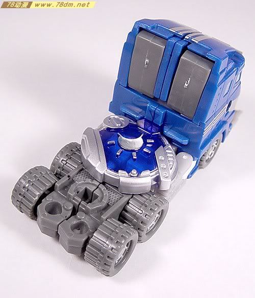 变形金刚塞博特恩传奇系列 Armorhide