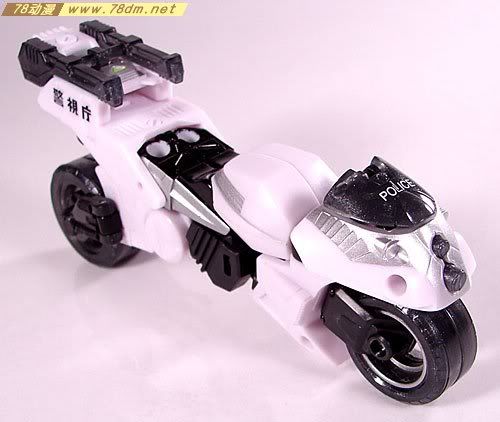 变形金刚塞博特恩传奇系列玩具 Ransack Police Type 洗劫(警车)