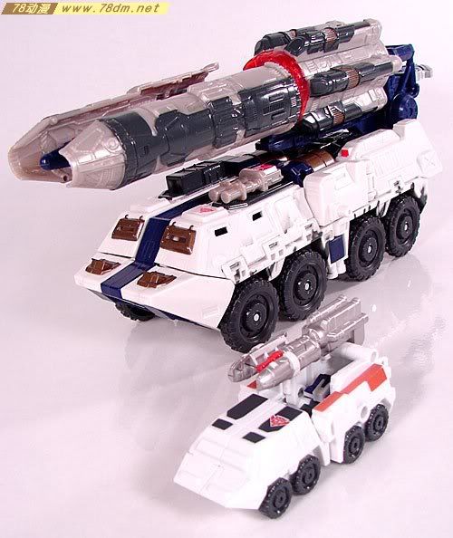 变形金刚塞博特恩传奇系列玩具 Red Alert Cybertron Defense 红色警报简单版 赛博特恩防御形态