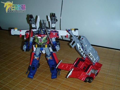 变形金刚塞博特恩传奇系列玩具 翼剑 wing saber
