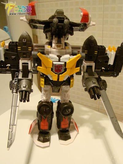 变形金刚塞博特恩传奇系列玩具 翼剑 wing saber