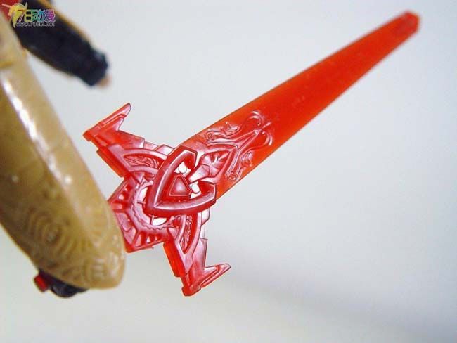 变形金刚塞博特恩传奇系列 引天行 金黄涂色