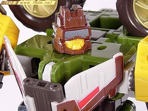 变形金刚Energon超能量争夺战玩具 Cliffjumper 飞过山