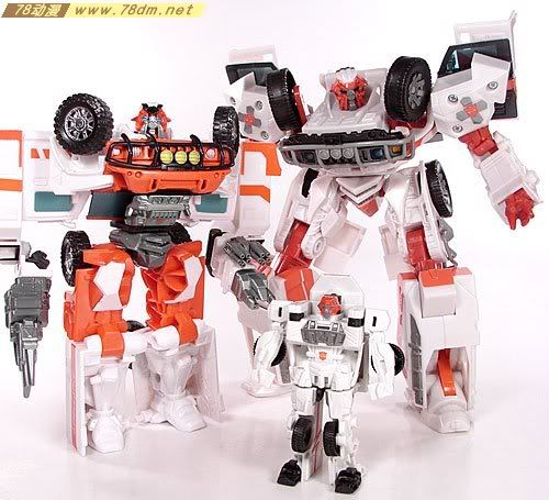 变形金刚真人版电影玩具 FAB 版 Ratchet G1色救护车