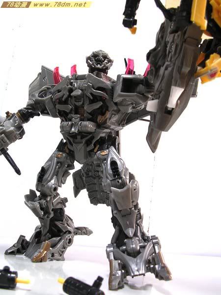 变形金刚真人版电影玩具 Leader 领袖级 Megatron 金属版威震天