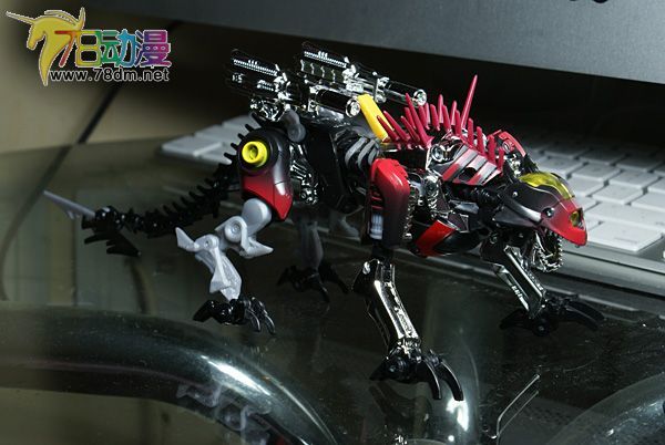 变形金刚真人版电影第二部系列玩具 加强级 红色机器狗