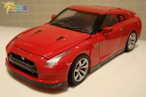 变形金刚Alternity系列 A01 GT-R 红色擎天柱