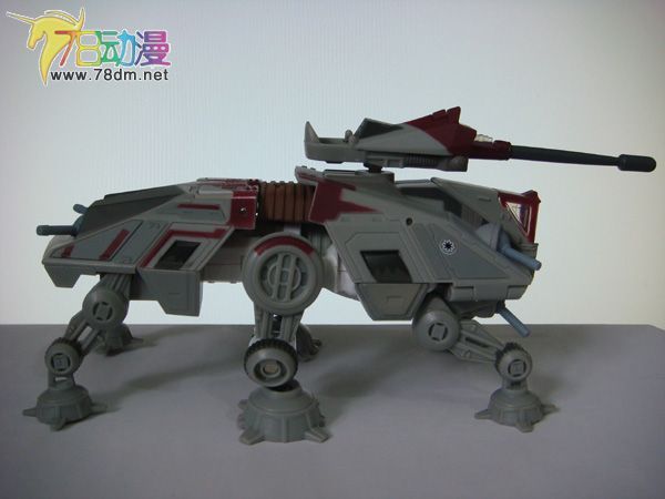 变形金刚五花八门的玩具 星球大战变形金刚 克隆人AT-TE