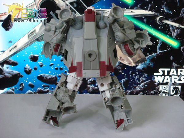 变形金刚五花八门的玩具 星球大战变形金刚 克隆人AT-TE