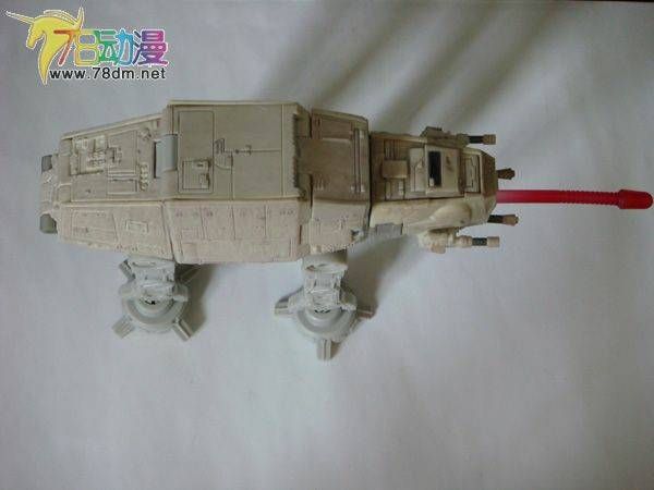 变形金刚五花八门的玩具 星球大战变形金刚 驾驶员AT-AT