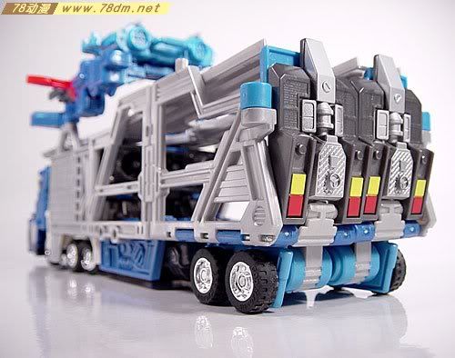 变形金刚RID/TF2000/Car Robot系列玩具 Ultra Magnus通天晓