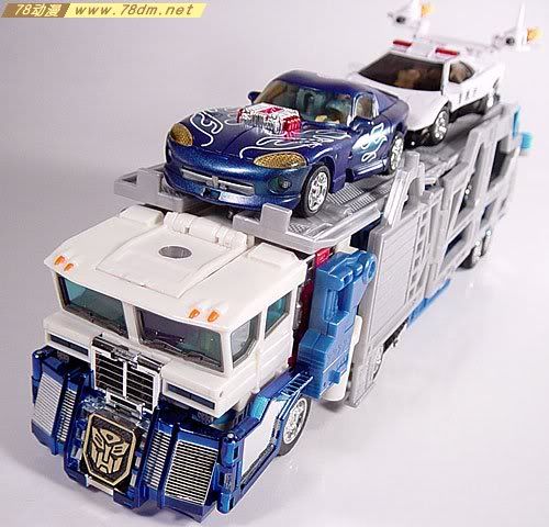 变形金刚RID/TF2000/Car Robot系列玩具 Ultra Magnus通天晓