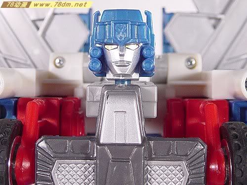 变形金刚RID/TF2000/Car Robot系列玩具 Ultra Magnus通天晓
