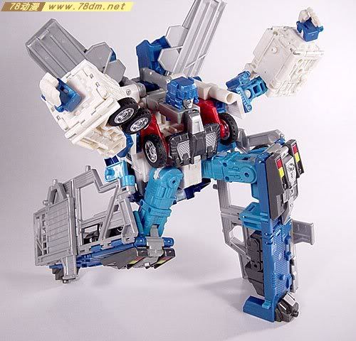 变形金刚RID/TF2000/Car Robot系列玩具 Ultra Magnus通天晓