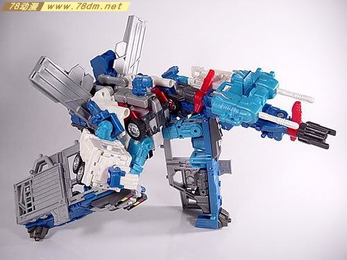 变形金刚RID/TF2000/Car Robot系列玩具 Ultra Magnus通天晓