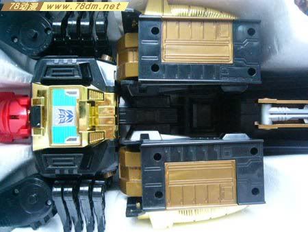 变形金刚隐者战士玩具 Dark Scorponok 黑暗撒克