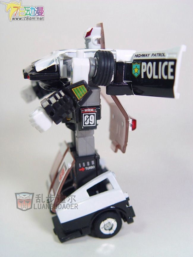 变形金刚TFC/DW系列玩具 DW02警车