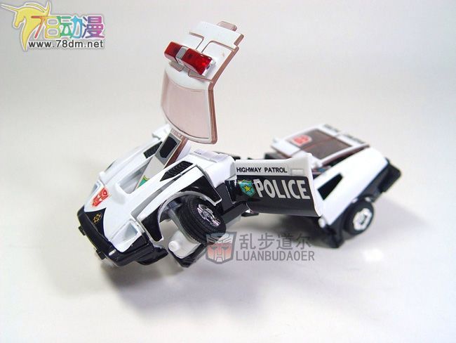 变形金刚TFC/DW系列玩具 DW02警车