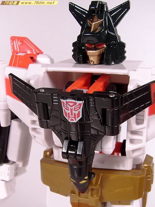 变形金刚Universe系列玩具 Airraid 空袭