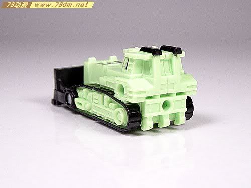 变形金刚Universe系列玩具 Bonecrusher 推土机