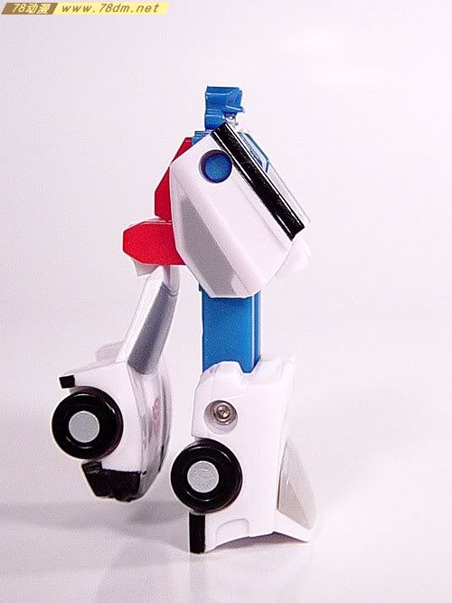 变形金刚Universe系列玩具 Prowl 警车