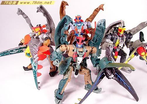 变形金刚Universe系列玩具 Striker