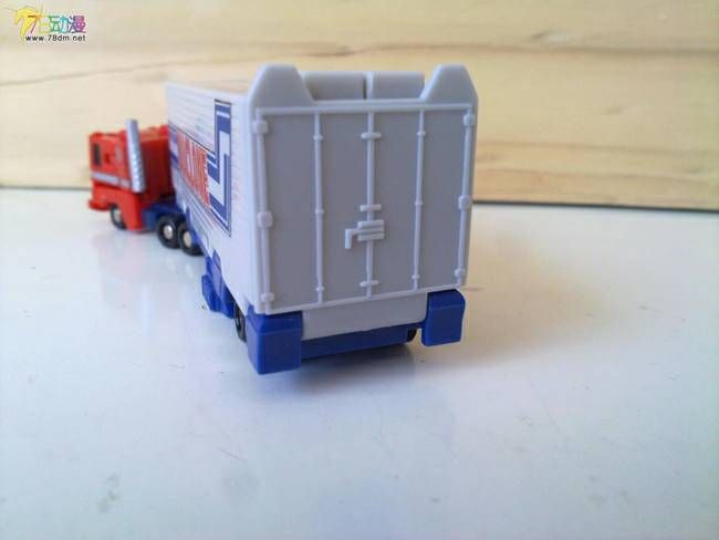 变形金刚极小变形系列玩具WST Optimus Prime擎天柱车厢