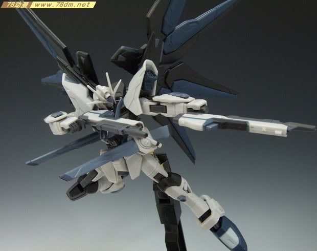 HCM-pro系列成品模型介绍 19-01 ZGMF-X20A 灰色强袭自由高达
