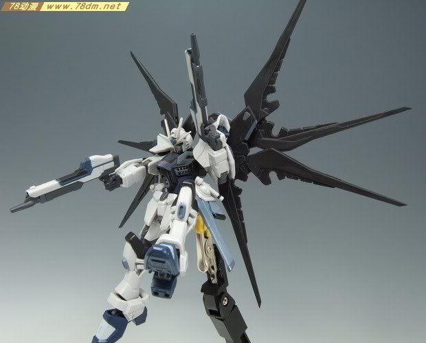 HCM-pro系列成品模型介绍 19-01 ZGMF-X20A 灰色强袭自由高达