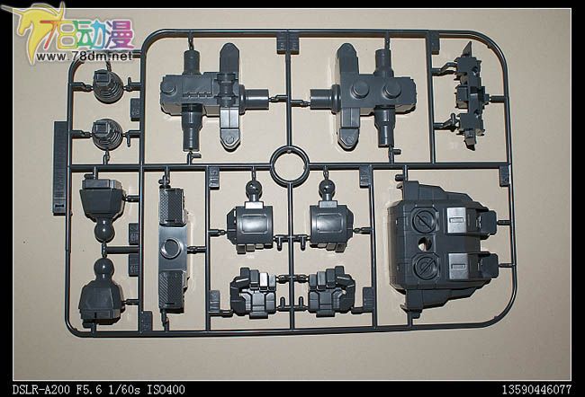 MEGA SIZE MODEL 1比48系列 RX-78-2高达