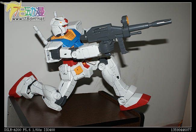 MEGA SIZE MODEL 1比48系列 RX-78-2高达