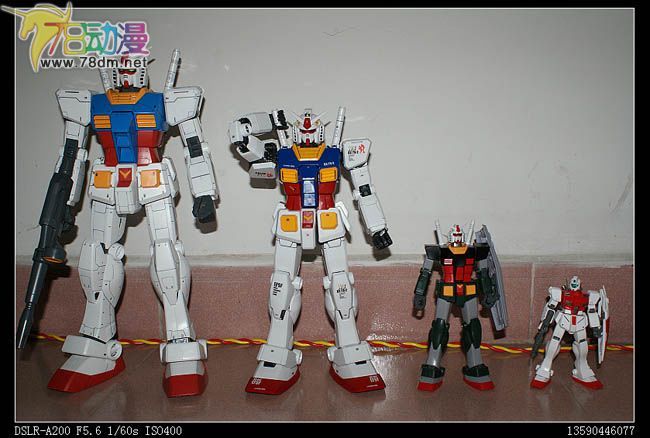 MEGA SIZE MODEL 1比48系列 RX-78-2高达