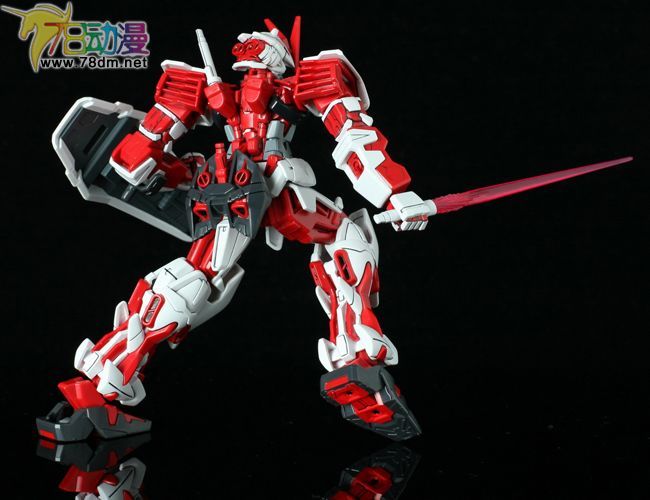 HG SEED/Destiny系列高达模型介绍  MBF-P02 Gundam Astray Red Frame 红色异端高达