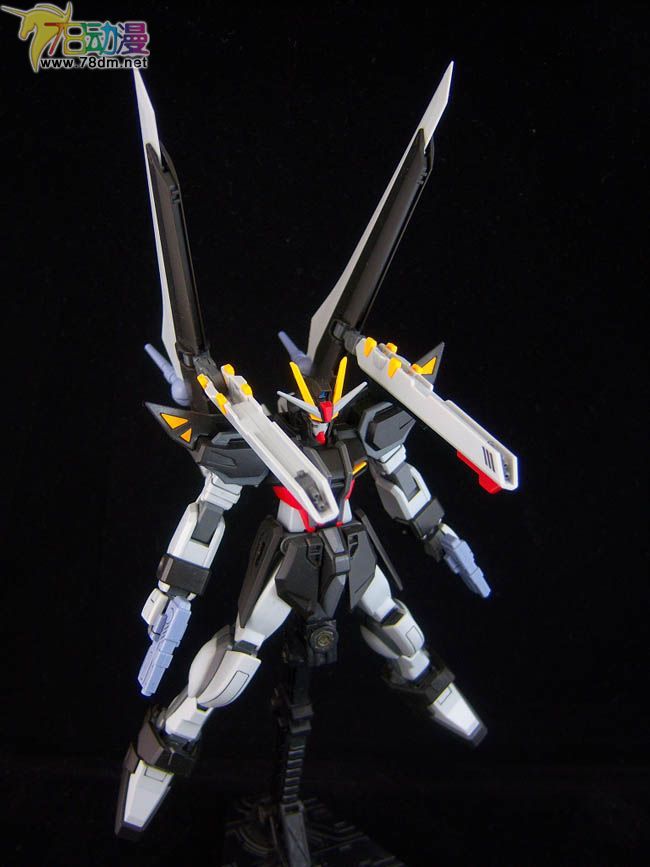 HG SEED/Destiny系列高达模型介绍 GAT-X105E Strike Noir Gundam 强袭·黑