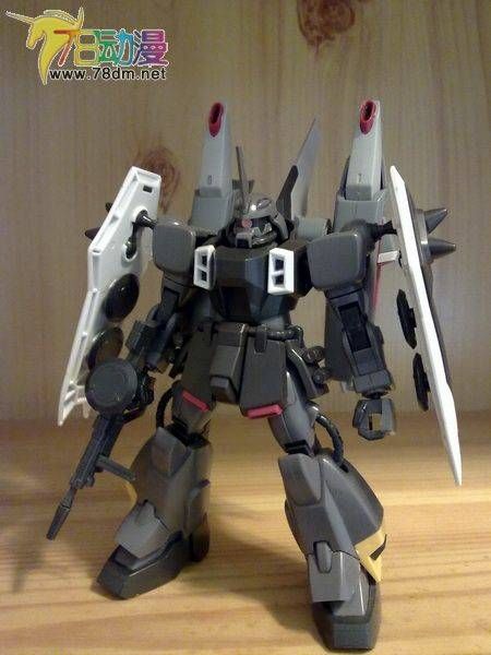 HG SEED/Destiny系列高达模型介绍 ZGMF-1001/M Blaze Zaku Phantom 迪亚哥专用幻影扎古
