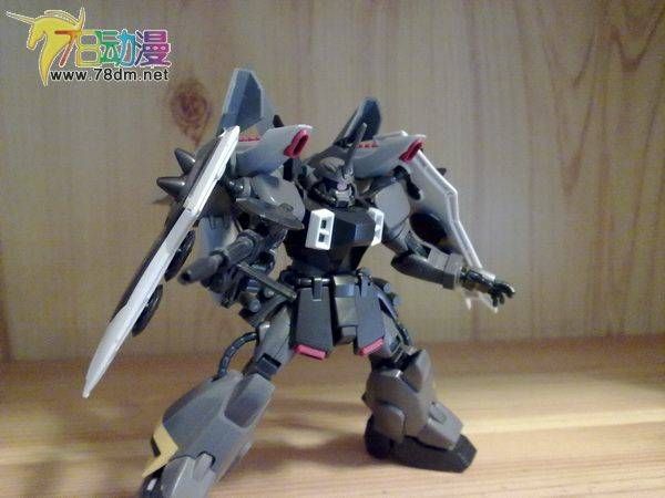 HG SEED/Destiny系列高达模型介绍 ZGMF-1001/M Blaze Zaku Phantom 迪亚哥专用幻影扎古