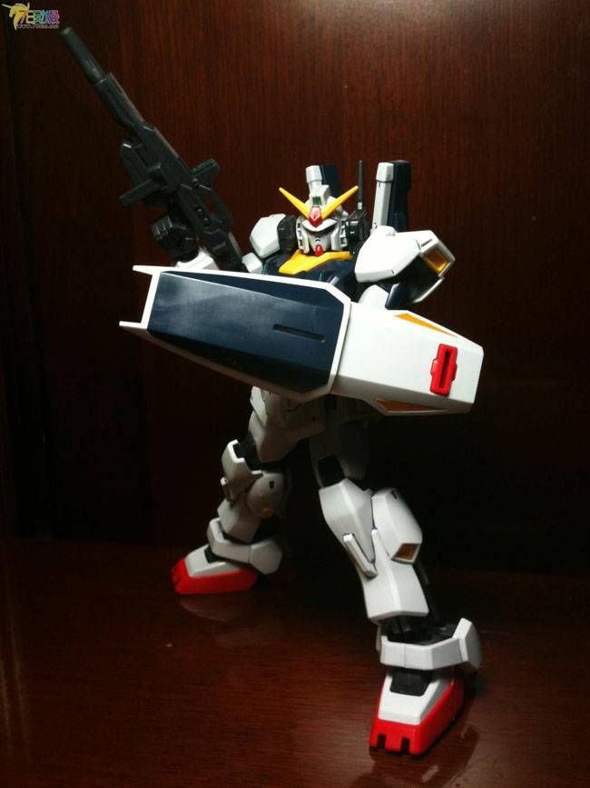 HGUC高达模型 FXA-05D/RX-178 Super Gundam 超级高达