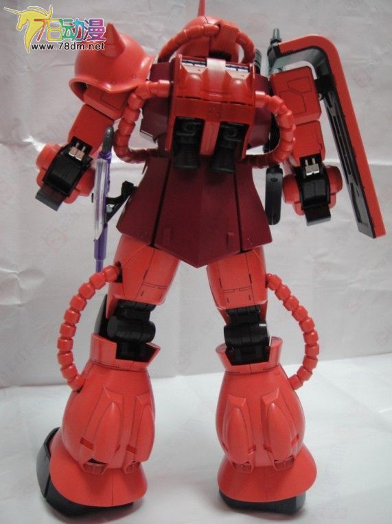 PG系列高达模型 Zaku II (Char's)  夏亚专用扎古II