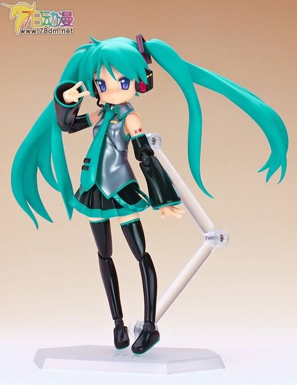 FIGMA可动人偶系列玩具 035 幸运星 柊镜 COS初音版