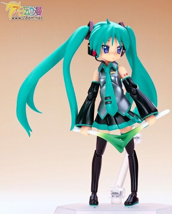 FIGMA可动人偶系列玩具 035 幸运星 柊镜 COS初音版