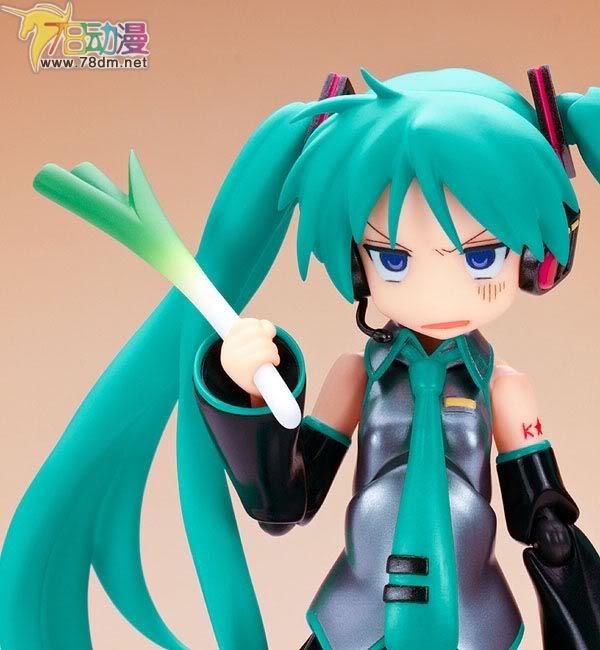 FIGMA可动人偶系列玩具 035 幸运星 柊镜 COS初音版