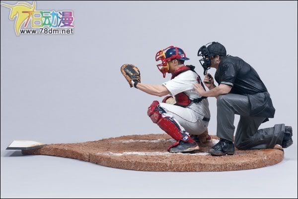 麦克法兰系列玩具 MLB职业棒球系列 MLB HOMEPLATE DIORAMA: JASON VARITEK AND UMPIRE