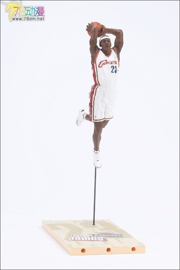 麦克法兰系列玩具 NBA篮球系列 NATIONAL 2004: LEBRON JAMES 勒布朗-詹姆斯
