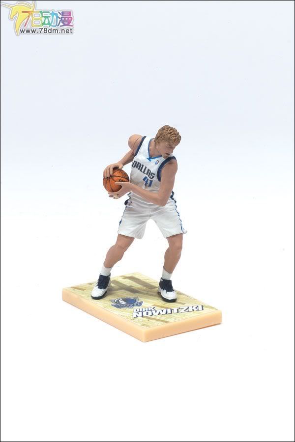 麦克法兰系列玩具 NBA篮球系列 3寸NBA 第4代 DIRK NOWITZKI 德克-诺维斯基