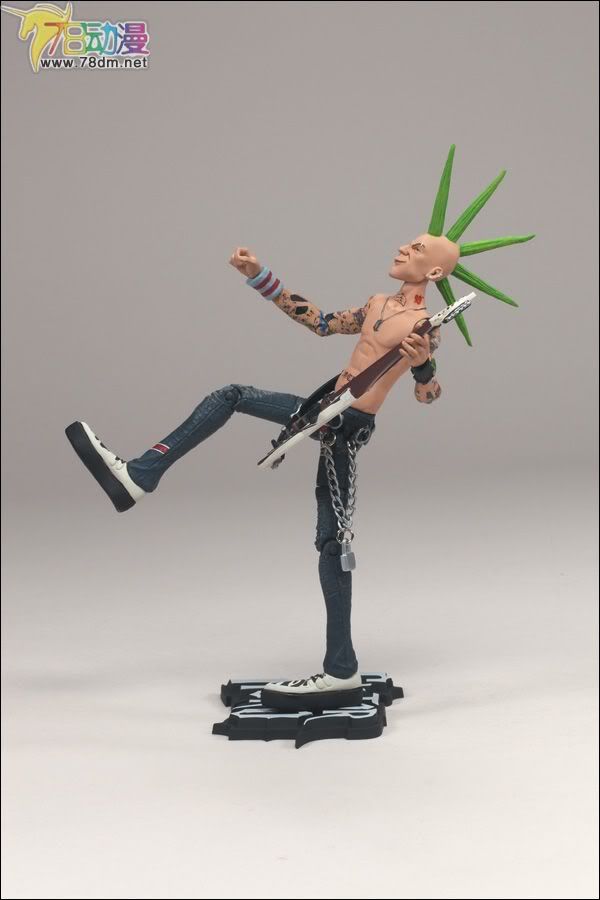 麦克法兰系列玩具 游戏与动画系列 吉他英雄 第一代 JOHNNY NAPALM (GREEN MOHAWK)